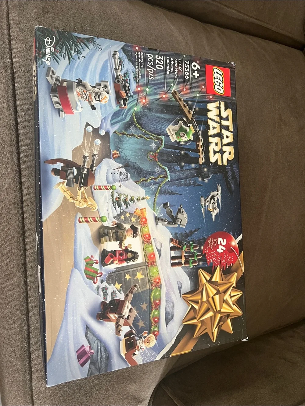 LEGO Star Wars Holiday Advent Calendar - Blue & Gold Accents